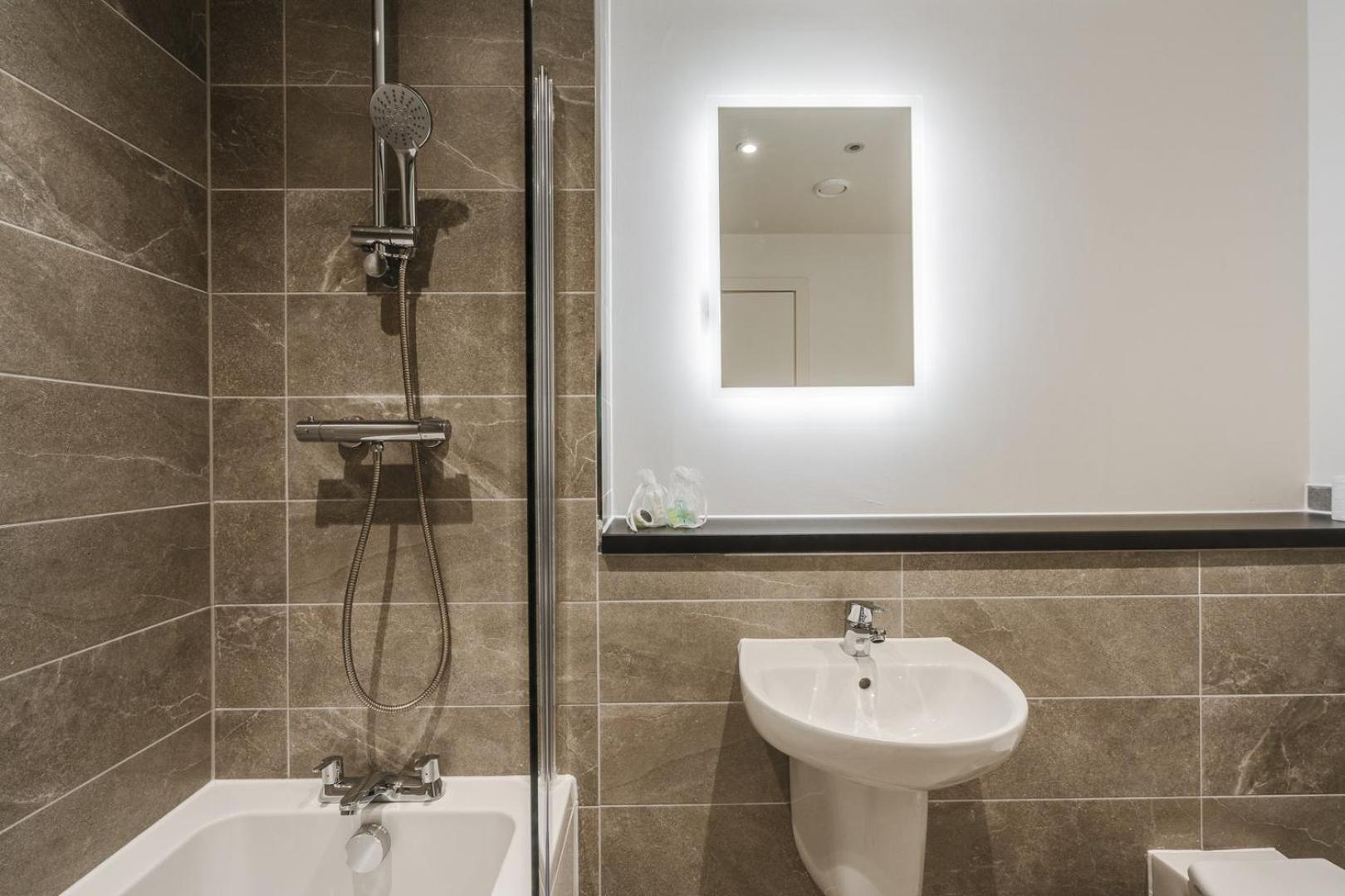 Guestready - Urban Refuge In Vauxhall, No Wifi Liverpool Dış mekan fotoğraf
